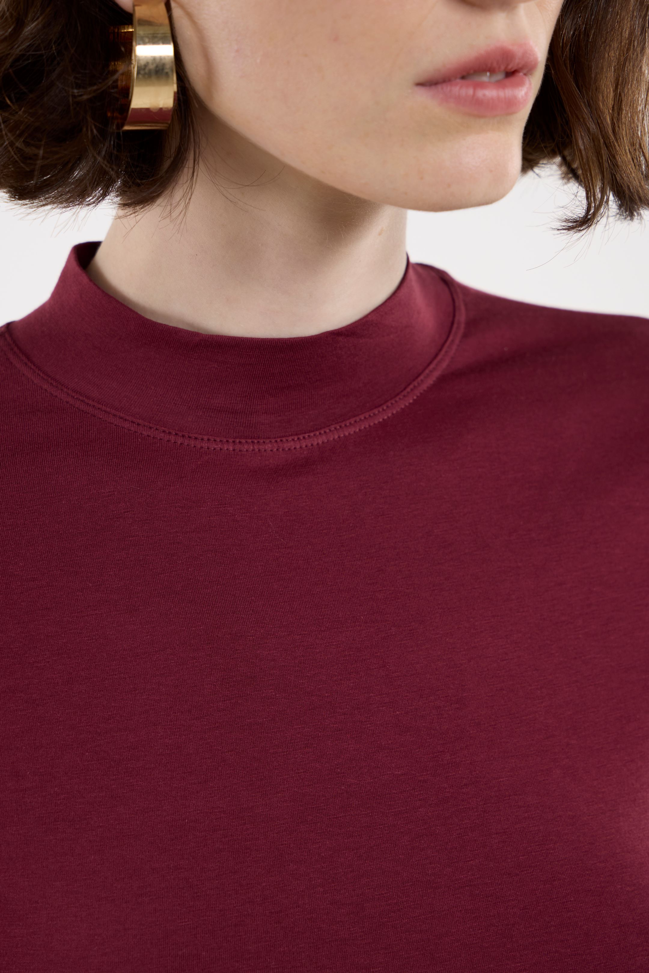 Camiseta Le Quo Gola Alta Cereja